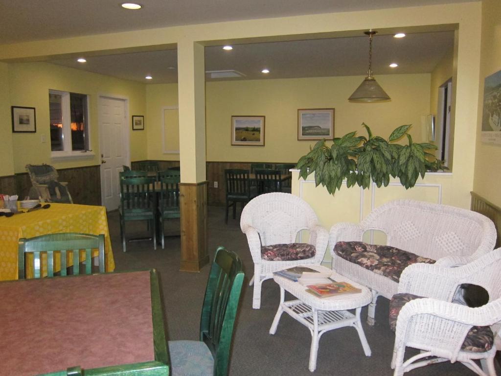 Annapolis Royal Inn & Suites Exterior photo